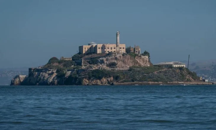 I mbyllur 60 vjet më parë, Trump urdhëron rihapjen e burgut të Alcatrazit: Do të strehojë kriminelët më të dhunshëm të Amerikës