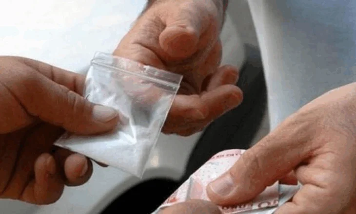 I shiti kokainë 15-vjeçares që përfundoi në spital, arrestohet i riu në Sarandë