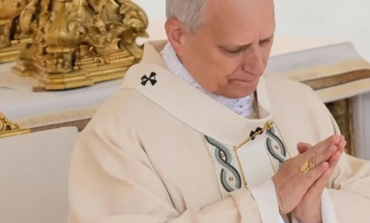 Inaugurohet Papa Leo XIV me përulësinë e Françeskut: Është koha për unitet, dënoj ashpër shfrytëzimin e të varfërve
