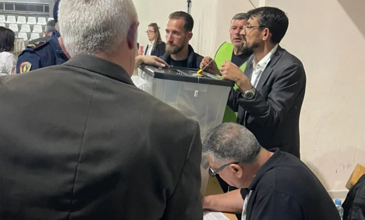 Incident në Kamëz, dëmtohet siguresa e kapakut të kutisë së votimit, ja çfarë pritet të ndodhë me votat