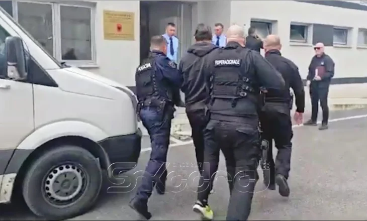 Inskenoi vdekjen duke i vënë zjarrin makinës në Pukë, ekstradohet në Shqipëri biznesmeni italian…