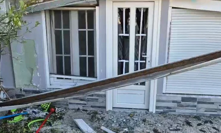 Inskenuan shpërthimin me tritol në banesën e tyre në Elbasan, arrestohen xhaxhai dhe nipi