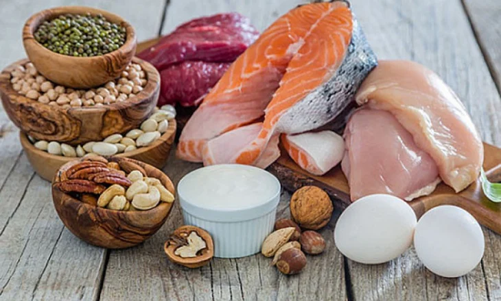Ja çfarë ndodh me organizmin kur konsumoni më shumë proteina seç duhet