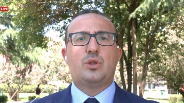 “Ka të armatosur afër qendrave të votimit”, denoncon Korreshi: U përballa me tre grupe, nuk janë të zonës
