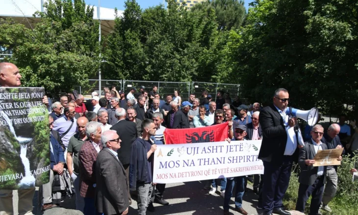Kaçinari ‘blu’/ PS dhe PD ruajnë të njëjtat pozita si në 2021, nuk ndryshojnë përqindjet