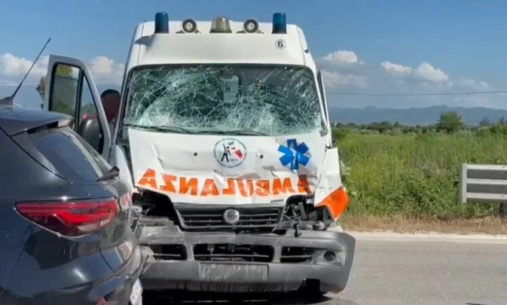 Kamioni përplaset me ambulancën në aksin Fier-Lushnje, 4 persona të plagosur