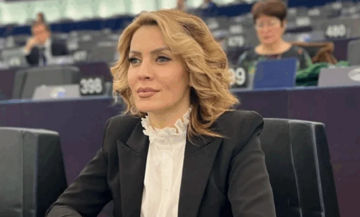 Kandidatja e PS, Blerina Gjylameti thirrje qytetarëve: Votoni me zemër dhe me mendje