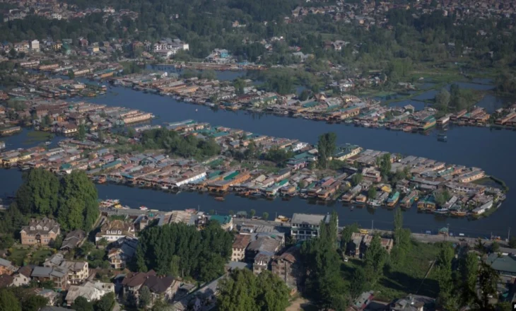 Kashmiri: Rajoni i Himalajeve në zemër të armiqësisë midis Indisë dhe Pakistanit