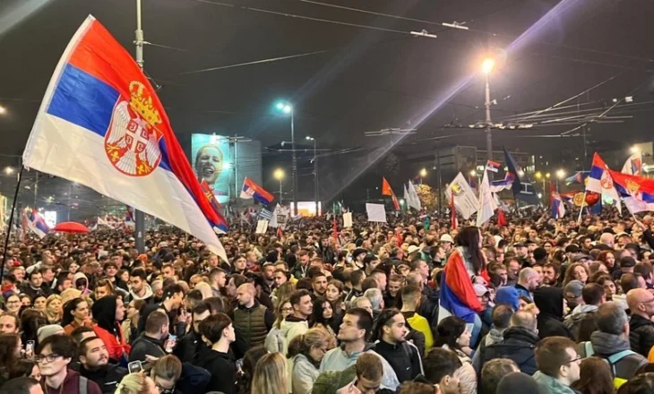Kërkesa e studentëve në Serbi për zgjedhje të parakohshme, provë për pushtetin dhe opozitën