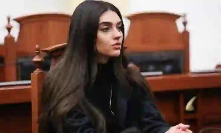 ‘Kërkon’ mandantin e Arian Ndojës në Durrës, flet Andia Ulliri: Ja rruga që po ndjek
