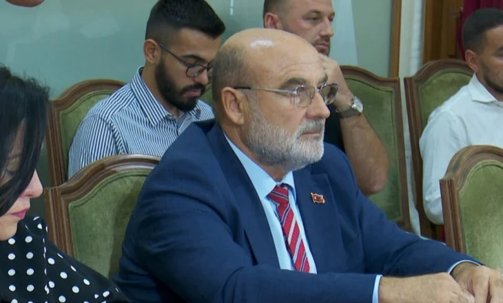Kërkuan t’i hiqej mandati Vullnet Sinajt, Gjykata Kushtetues rrëzon PD dhe PL