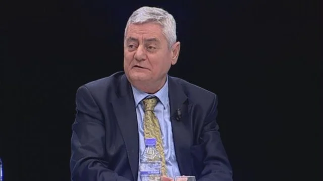 “Koha jonë mbaroi, humbësit e mëdhenj janë brenda PD-së”, Shehi “thumbon” Berishën:Fituan pa meritë, morën deputetë qyl