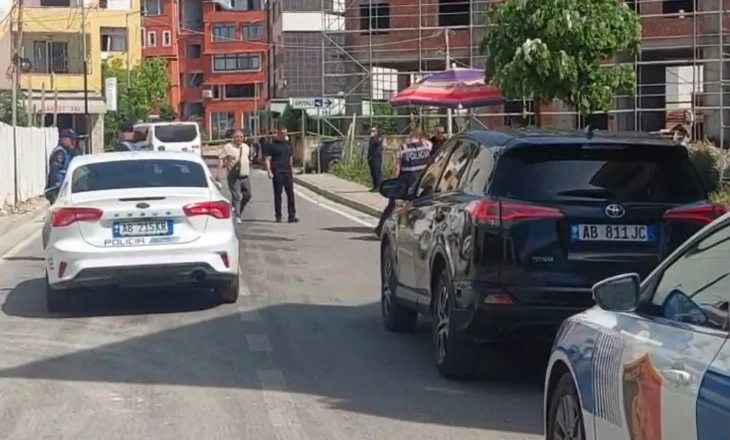 Konflikti me armë la pesë të plagosur në Laç/ Autorët djegin makinën në Balldre