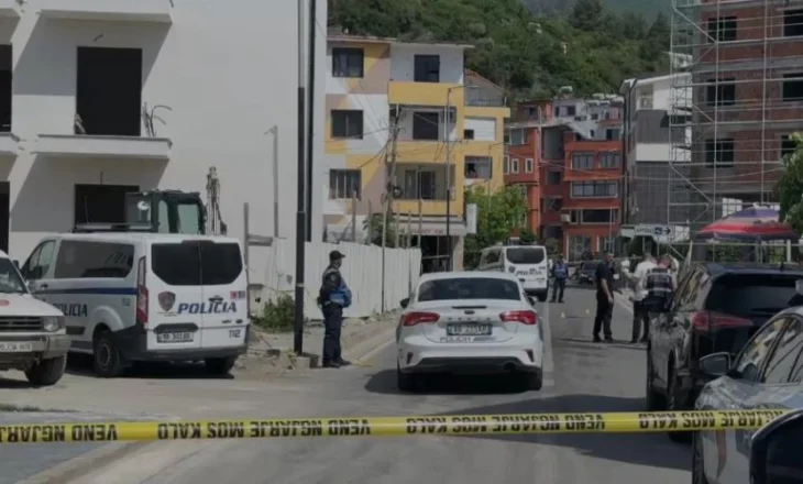 Konflikti me armë pranë Gjykatës së Laçit, 5 të plagosur, mes tyre shitësja e qirinjve! Identifikohet autori