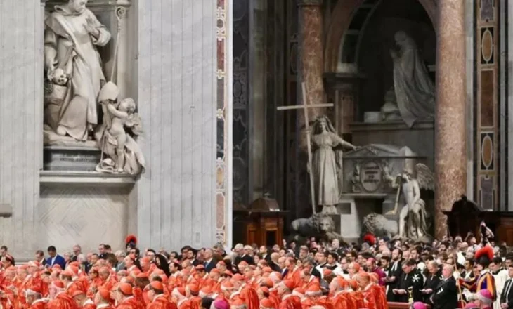 Konklava nis mes basteve dhe shanseve! Ja kur do të zgjidhet Papa i ri dhe kush do të jetë trashëgimtari i Françeskut