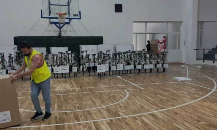 Korça gati për zgjedhjet parlamentare, nisin shpërndarjet e materialeve zgjedhore në të gjitha KZAZ-të e qarkut