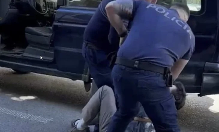 ‘Krijoi’ skenën si në filmat aksion pas daljes nga psikiatria/ Përgjigja zyrtare e spitalit: Më 15 maj e nxorrëm, nëna e tij doli garant