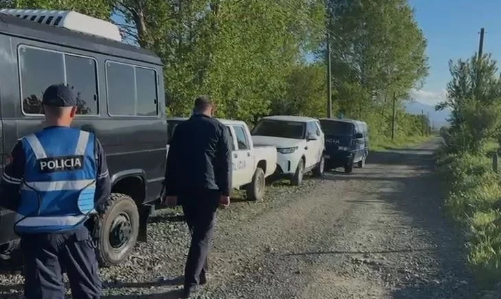 Krimi në Has/ I dhunuan prindërit një ditë më parë pas sherrit për pronën, djali kthehet nga Anglia dhe vret 34-vjeçarin