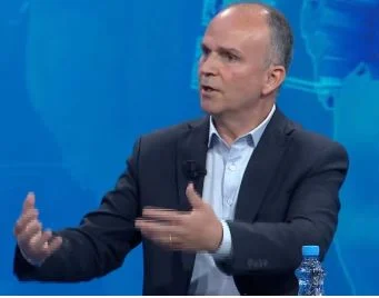 “Kriza politike, artificiale”/ Flet gazetari: Mesazhi i votuesit ishte i qartë, VV të qeverisë me koalicion