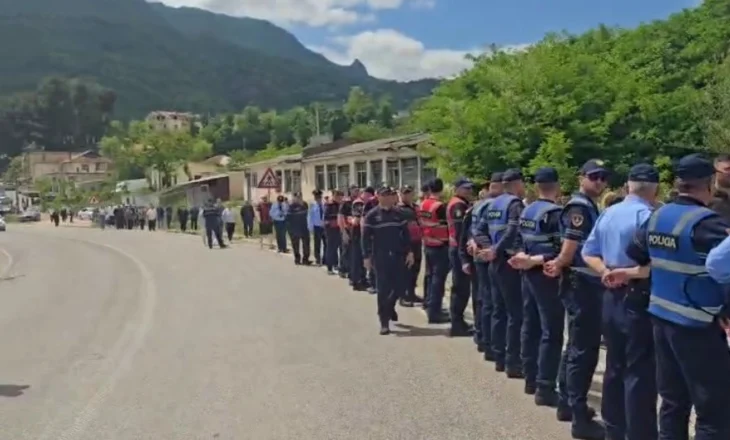 Kundërshtojnë projektin e rrugës së re/ Banorët e Hotolishtit sërish në protestë
