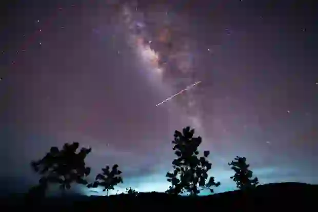 Kur dhe ku mund t’i shihni meteorët Eta Aquariid, ndërsa shiu arrin kulmin sonte