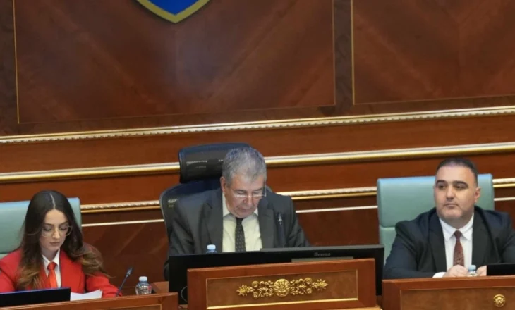 Kuvendi dështon 12 herë radhazi, opozita refuzon kandidaturën e Kurtit, pro nismës së LDK për qeveri tranzitore
