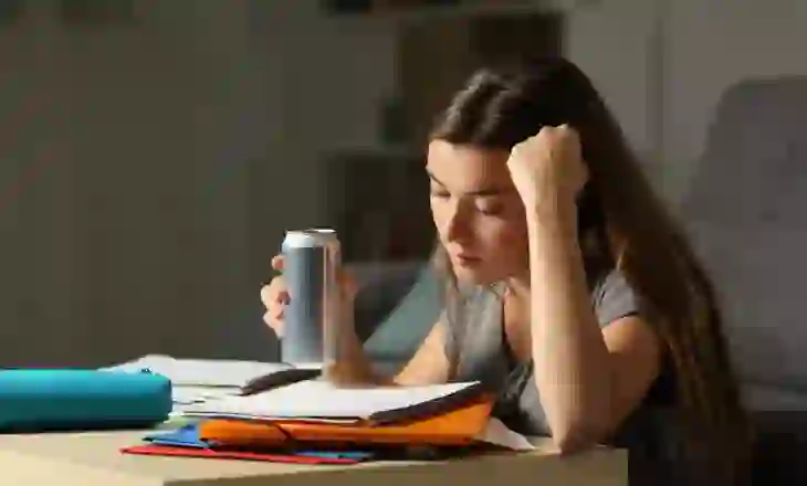 Ky përbërës që gjendet në pijet energjike mund të zhvillojë ‘leuçeminë’