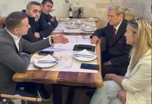 Largimi i Berishës? Skifterët e tij, “luanë” me të tjerët, qëngja me Fredi Belerin!