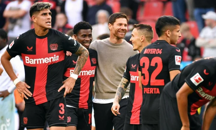 Leverkuseni në kërkim të pasardhësit të Alonsos, holandezi sfidon Fabregas për stolin