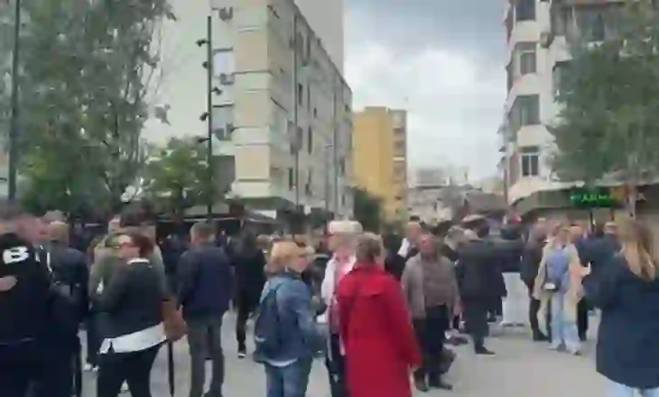 Liderët e BE-së në Tiranë/ PD nis protestën: Duam votat tona, janë vjedhur