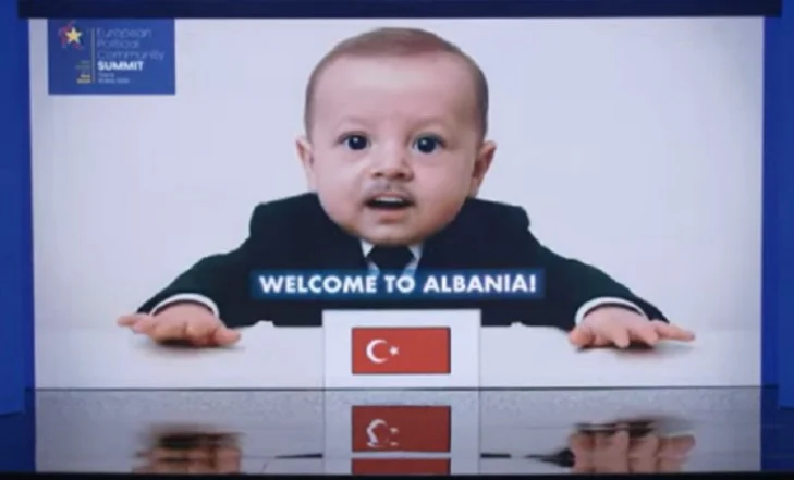 Liderët e “vegjël” në Tiranë, Erdogan: Interesante, ndiqni shembullin e Shqipërisë