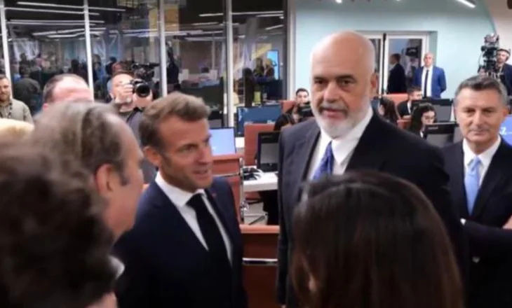 Live/ Kryeministri Rama dhe presidenti francez Macron vizitojnë Piramidën