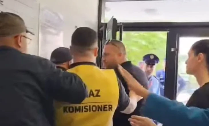 Lushnje/ Përplasje fizike brenda QV, PD pretendon se vëzhguesit e PS kanë filmuar votën e çdo qytetari
