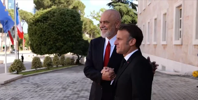 Macron në Tiranë, Rama pret presidentin francez në kryeministri
