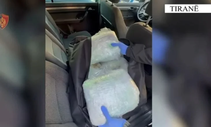 Makina plot me drogë, arrestohen dy persona në aksin “Mamurras-Kashar”