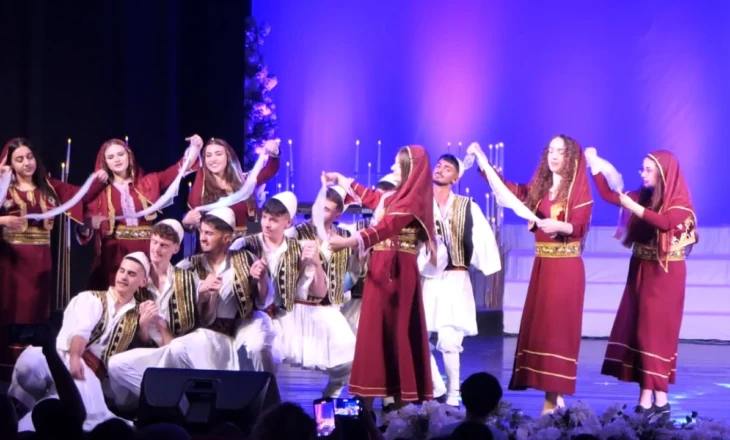 Maratona rinore në Elbasan, mbyllet me spektakël aktiviteti që zbulon talentet e reja në qytet