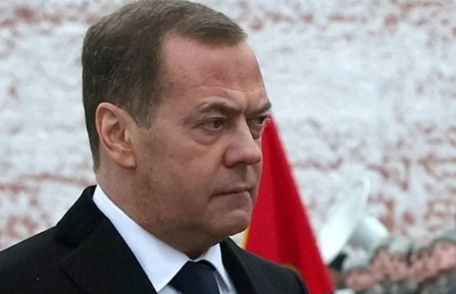 Marrëveshja për mineralet/ Medvedev: Ukraina po zhduket, vlerësimet e Trump po bien!