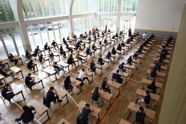 Matura 2025/ Rihapet portali për aplikimet e të rinjve në universitete, ja data e aplikimeve me Formularin A1/A1Z