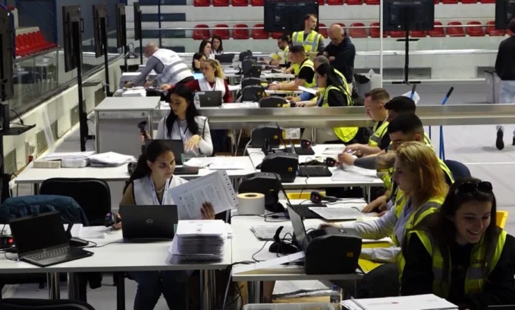 Mbërrijnë rreth 156 mijë fletë votimi nga diaspora