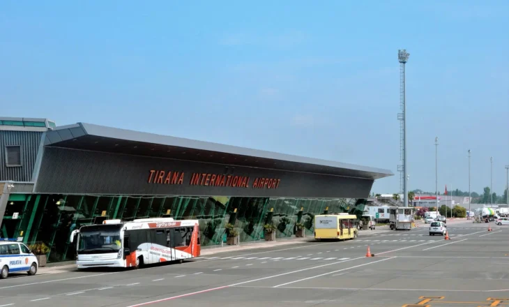 Mbi 2 mln pasagjerë kanë udhëtuar nëpërmjet Rinasit në 3-mujorin e parë të 2025