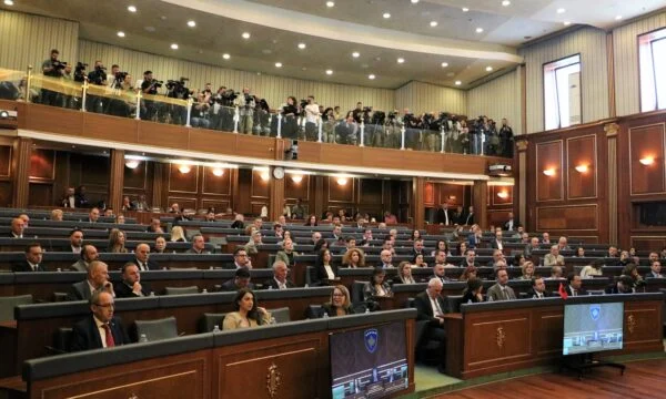 Mblidhen sot për herë të dhjetë deputetët, a do të arrihet konstituimi i Kuvendit të Kosovës