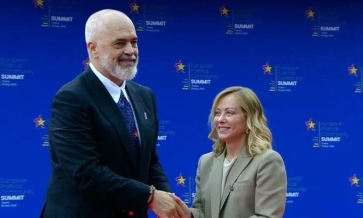 Meloni nuk do ta vizitojë kampin e Gjadrit: Nuk kam kohë por puna atje vazhdon