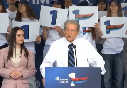 “Ministret stolisen sikur janë princesha të sulltanateve”/ Kreu i PD-së, Berisha nga Tropoja: Hajduti e urren viktimën