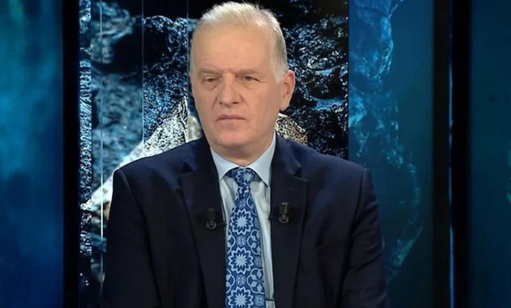 Mori pjesë në marshimin e LGBT/ Genc Pollo ‘shpërthen’ ndaj ambasadorit të BE: Pse nuk merr pjesë në marshimet pro familjes?