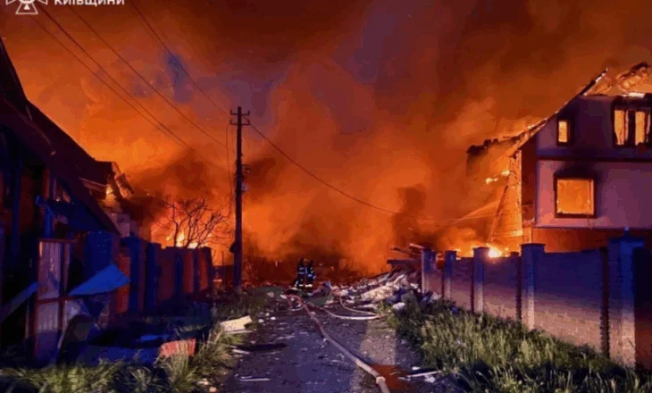 “Mos prisni asnjë mrekulli”, Ukraina përgatitet për ofensivën verore të Rusisë