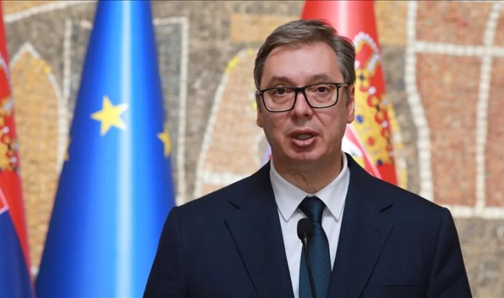 “Mund të mos mbërrijë në Moskë”, mediat serbe: Avioni i Vuçiç ulje emergjente në…