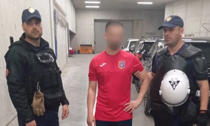 Ndeshja Vllaznia-Egnatia/ Policia bllokon dhjetëra fishekzjarrë, shoqërohet 31-vjeçari