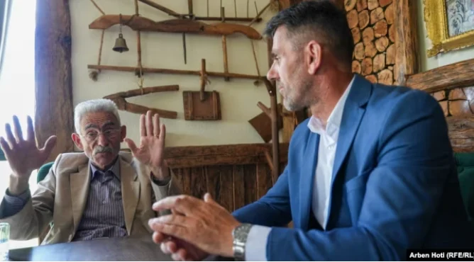 Në një familje, njeri mysliman dhe tjetri katolik!