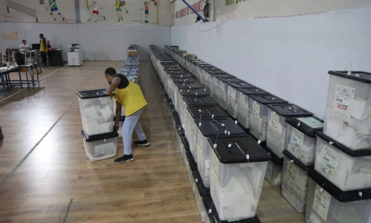 Në Tiranë numërohen votat e 560 kutive/ Ja si është renditja e votave për kryeqytetin