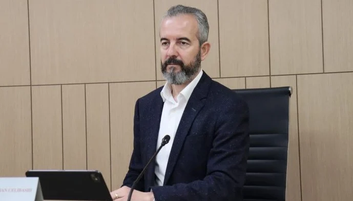Nesër zgjedhjet parlamentare/ Mesazhi i kreut të KQZ për qytetarët, partitë politike dhe gazetarët